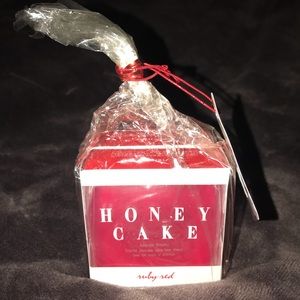 Set of 2 Shiseido Ruby Red Honey Cakes Soap